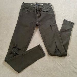 NWOT American Eagle, Regular Waisted Black Jegging